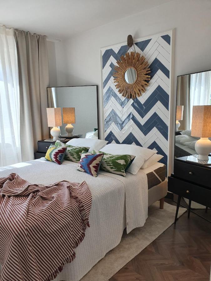 The Mirror Guesthouse - Terme Merano Luaran gambar