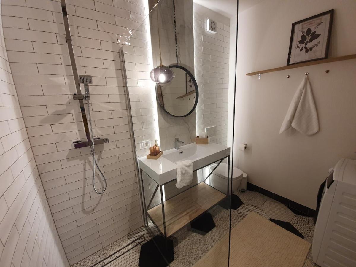 The Mirror Guesthouse - Terme Merano Luaran gambar